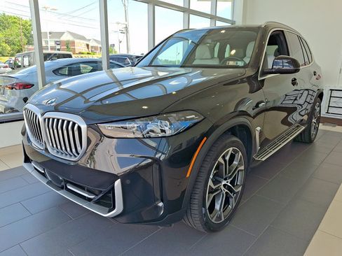 Certified 2026 BMW X5 xDrive40i w/ Climate Comfort Package AWD/4WD image 3
