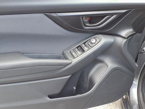 Used 2022 Subaru Crosstrek 2.0i Premium image 7