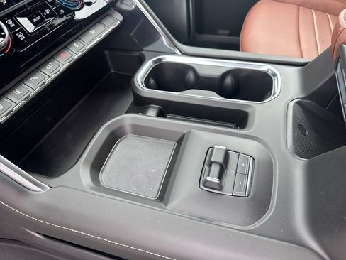 New 2026 GMC Sierra 3500 Denali Ultimate AWD/4WD image 10