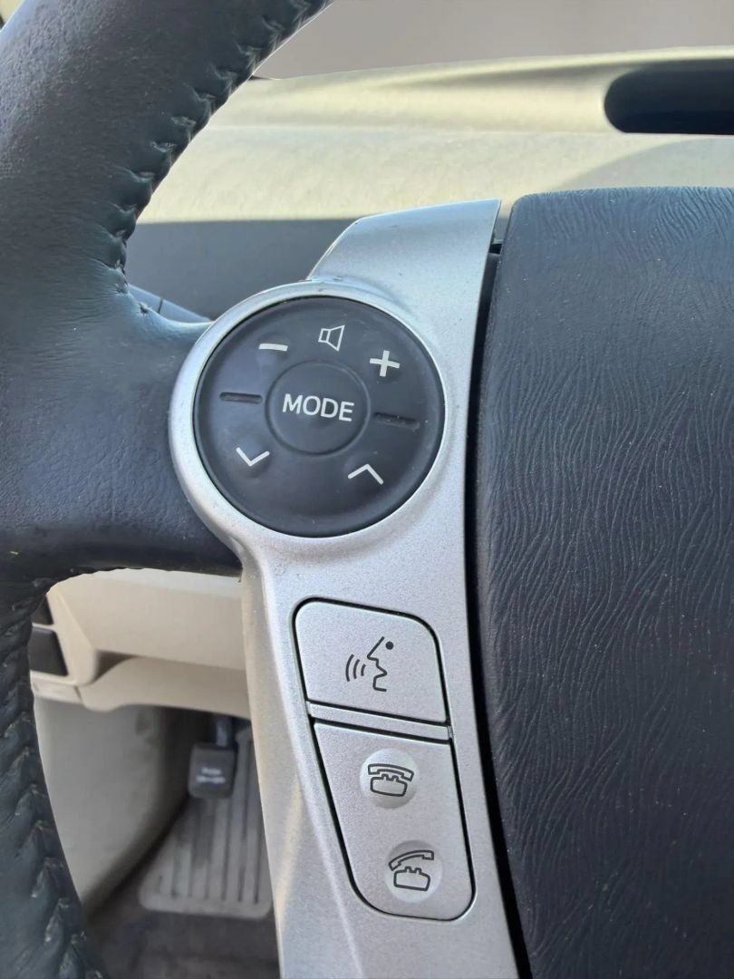 Used 2010 Toyota Prius Five FWD image 23