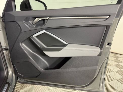 New 2025 Audi Q3 2.0T Premium image 12