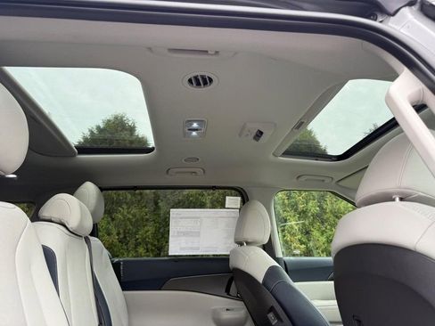 New 2026 Kia Carnival SX Prestige image 7