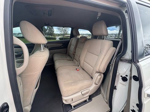Used 2016 Honda Odyssey SE image 14