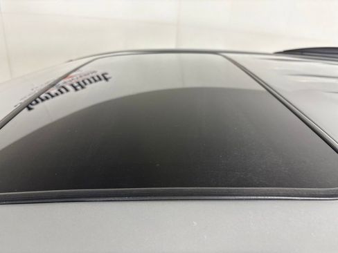 Used 2024 Toyota Sienna XLE FWD image 7