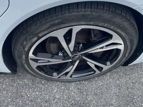 Used 2023 Audi e-tron GT Premium Plus w/ Performance Package image 7