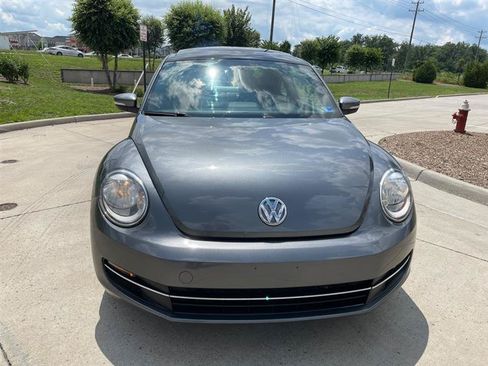 Used 2013 Volkswagen Beetle TDI FWD image 3