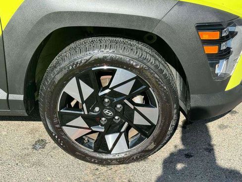 Used 2024 Hyundai Kona SEL image 9