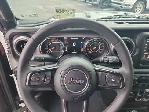 Used 2023 Jeep Wrangler Unlimited Sport AWD/4WD image 25
