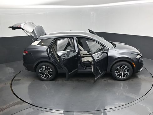 Used 2023 Kia Sportage EX AWD/4WD image 18