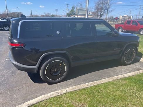 Used 2025 Rivian R1S Adventure image 4