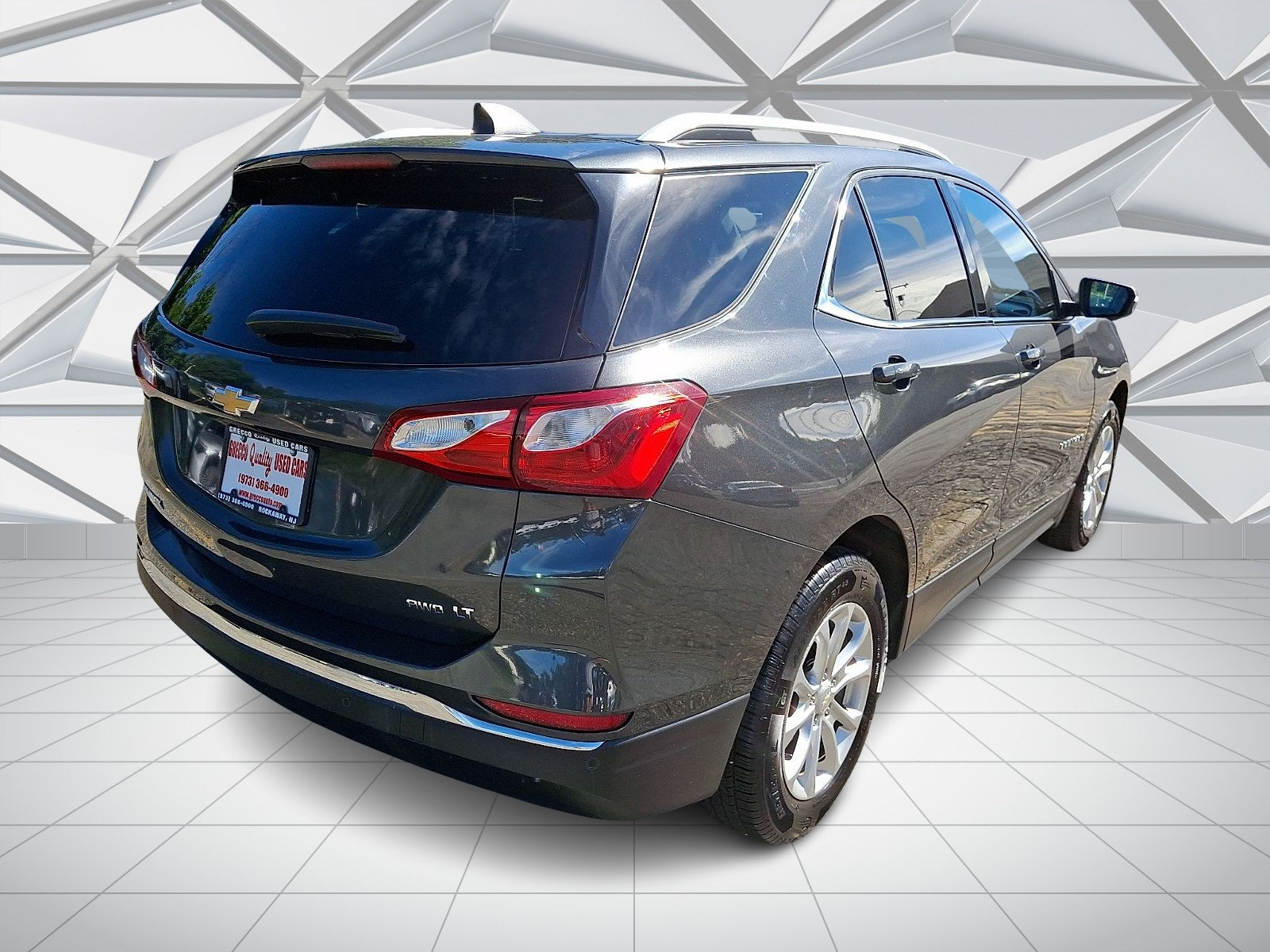 Used 2018 Chevrolet Equinox LT w/ Sun & Infotainment Package AWD/4WD image 10