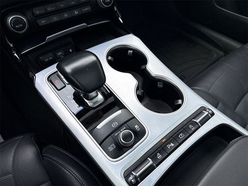 Used 2022 Kia Stinger GT2 image 22