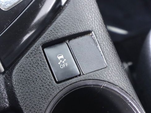 Used 2016 Toyota Corolla L FWD image 23