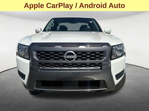 Used 2025 Nissan Frontier SV image 4