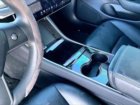 Used 2019 Tesla Model 3 Long Range image 17