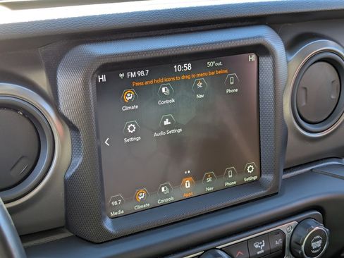 Used 2022 Jeep Gladiator Willys image 18