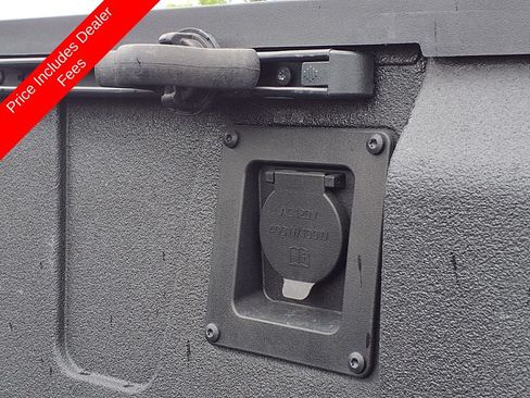 Used 2024 Toyota Tundra Limited AWD/4WD image 19