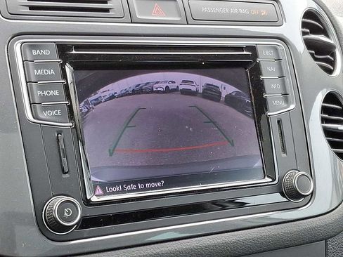 Used 2016 Volkswagen Tiguan SE image 21