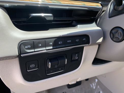 Used 2021 Cadillac Escalade Sport Platinum image 15