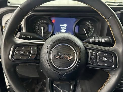 Used 2024 Jeep Wrangler Unlimited w/ Convenience Group AWD/4WD image 13