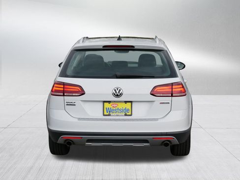 Used 2019 Volkswagen Golf Alltrack SE image 6