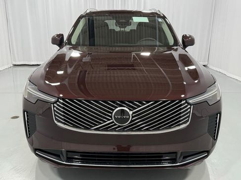 New 2026 Volvo XC90 B5 Core w/ Protection Package Premier image 3