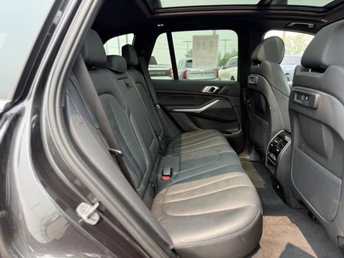 Used 2022 BMW X5 xDrive40i AWD/4WD image 19