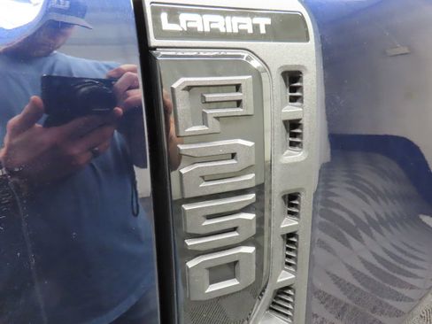Used 2025 Ford F250 Lariat w/ Black Appearance Package AWD/4WD image 62