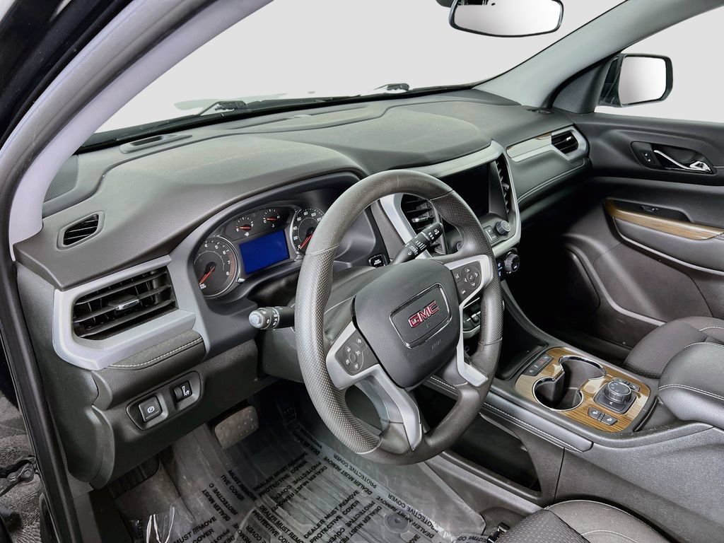 Certified 2023 GMC Acadia SLE w/ Driver Convenience Package AWD/4WD image 8