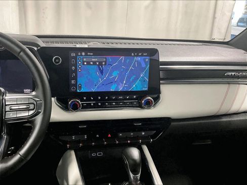 Used 2024 GMC Canyon AT4X image 18