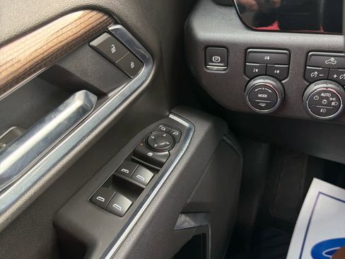 Used 2025 Chevrolet Silverado 2500 LT w/ Convenience Package AWD/4WD image 16