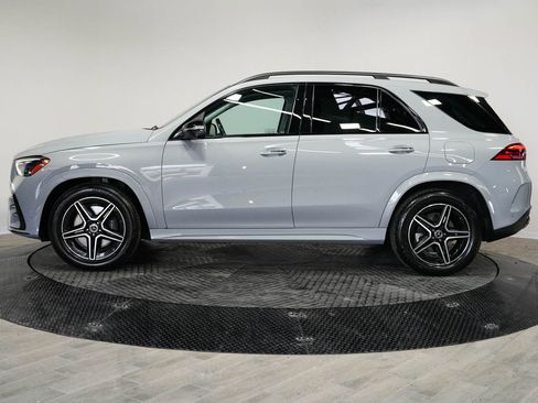 Used 2024 Mercedes-Benz GLE 450e 4MATIC image 4
