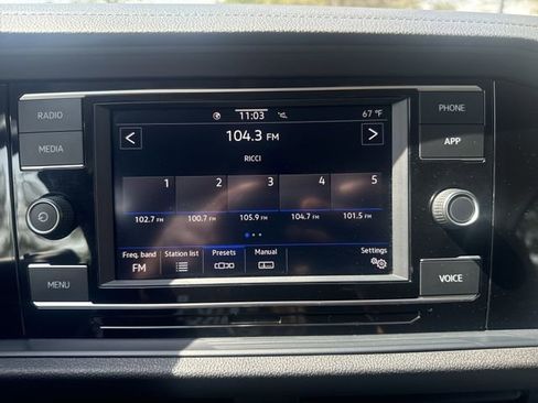 Used 2024 Volkswagen Jetta SE FWD image 16