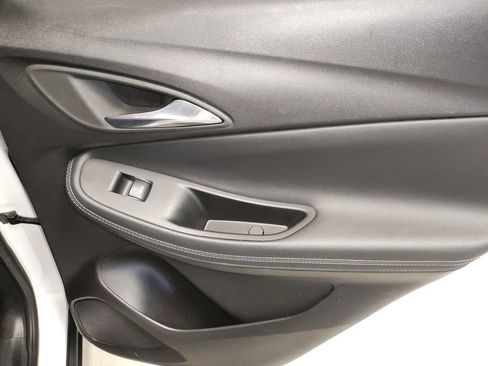 Used 2022 Buick Encore GX Essence w/ Experience Buick Package image 14