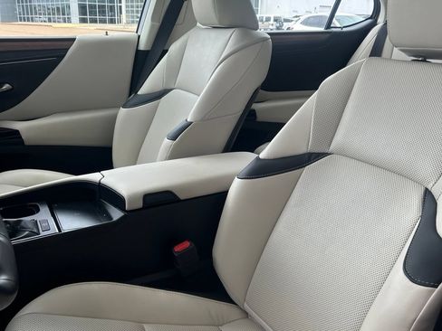 Used 2025 Lexus ES 350 w/ Premium Package FWD image 13