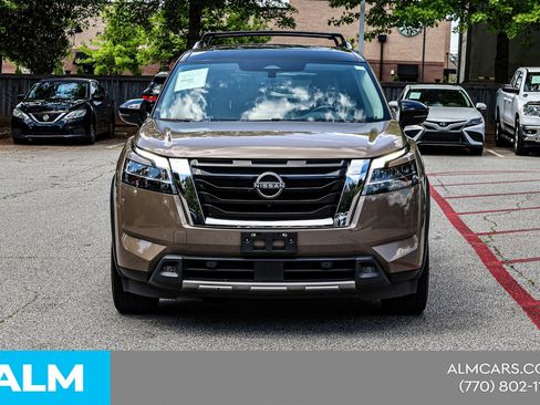 Used 2023 Nissan Pathfinder Platinum w/ Cargo Package FWD image 12