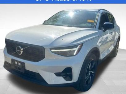 Used 2023 Volvo XC40 B5 Plus w/ Climate Package