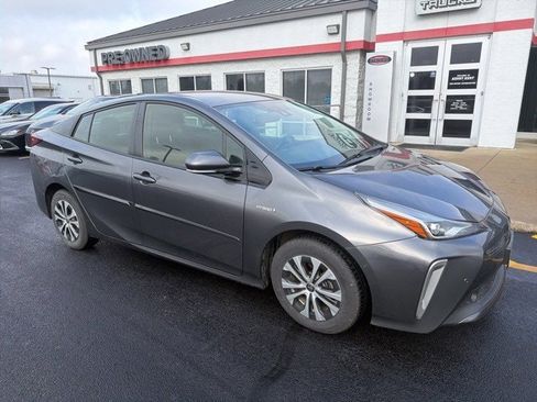 Used 2019 Toyota Prius XLE image 1