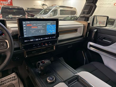 Used 2025 GMC Hummer EV 3X w/ Battery Pack, 24 Module Pack image 41