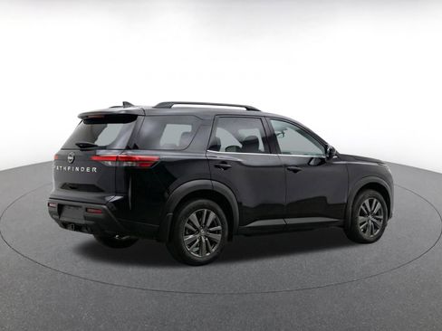 Used 2025 Nissan Pathfinder SV FWD image 9