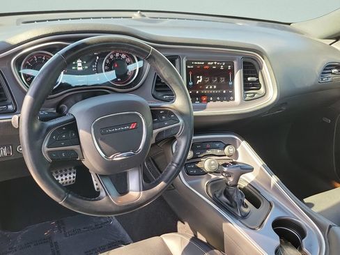 Used 2019 Dodge Challenger SXT w/ Plus Package RWD image 11