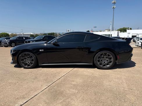 Used 2026 Ford Mustang GT Premium w/ GT Performance Package RWD image 4
