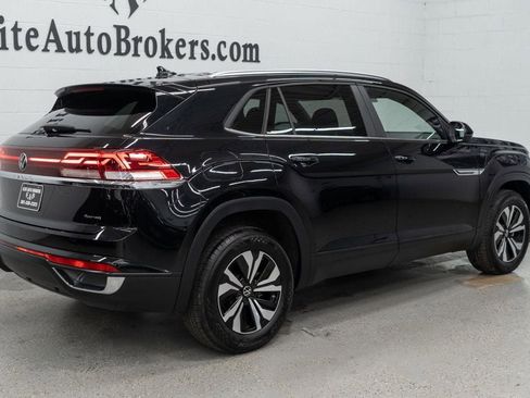 Used 2024 Volkswagen Atlas Cross Sport SE AWD/4WD image 6