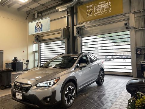Used 2022 Subaru Crosstrek 2.5i Limited w/ Moonroof Package 2 image 2