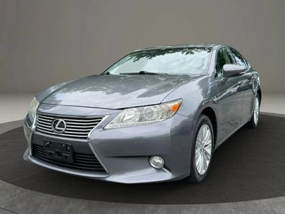 Used 2013 Lexus ES 350 w/ Luxury Pkg