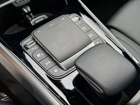 Used 2023 Mercedes-Benz EQB 300 4MATIC w/ Exclusive Package image 36