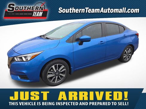 Certified 2022 Nissan Versa SV image 1