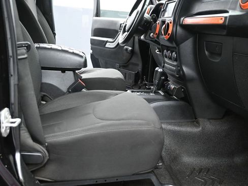 Used 2015 Jeep Wrangler Unlimited Sport w/ Connectivity Group image 26