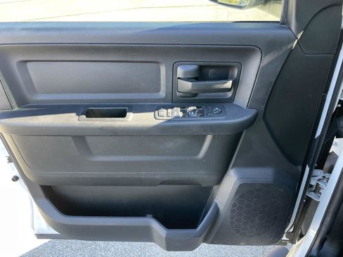 Used 2018 RAM 2500 Tradesman image 29