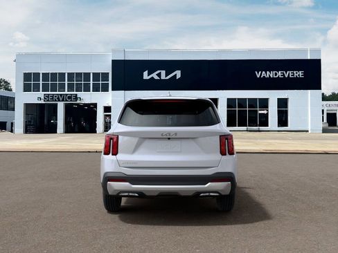 New 2026 Kia Sorento LX FWD image 7
